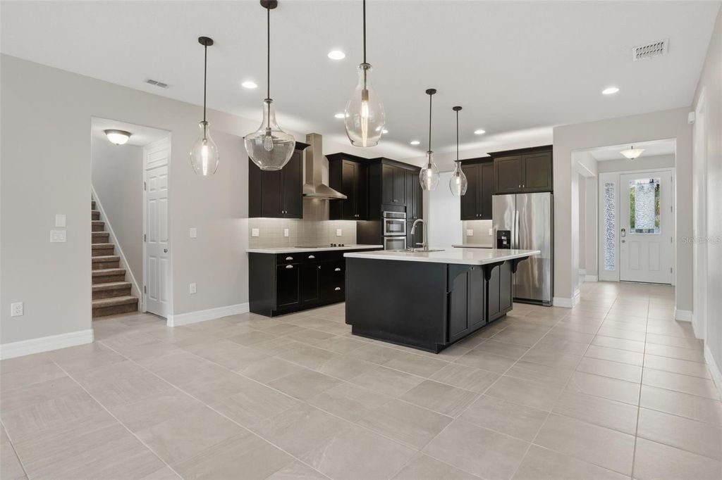 Image 7 of property listing at 10760 TIBBETT STREET, Orlando, FL 32832