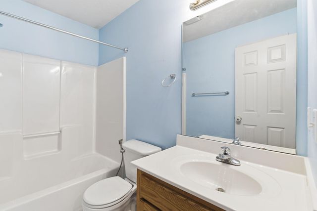 1604 E Lee Street, Republic, MO 65738