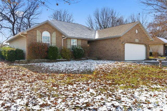 1604 E Lee Street, Republic, MO 65738