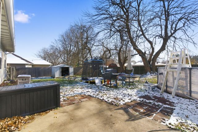 1604 E Lee Street, Republic, MO 65738