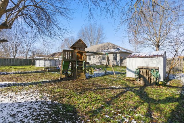 1604 E Lee Street, Republic, MO 65738