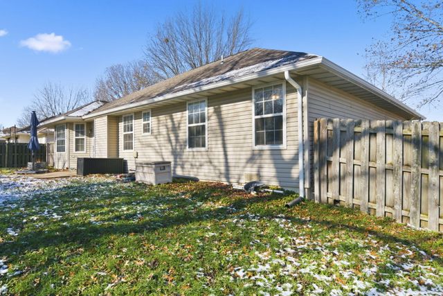 1604 E Lee Street, Republic, MO 65738