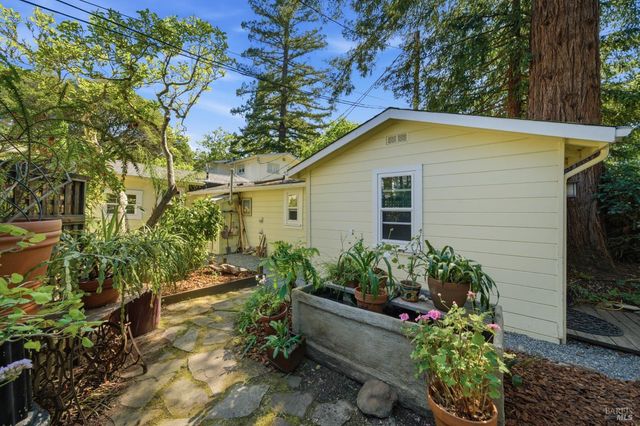 7 Marin Rd, Fairfax, CA 94930