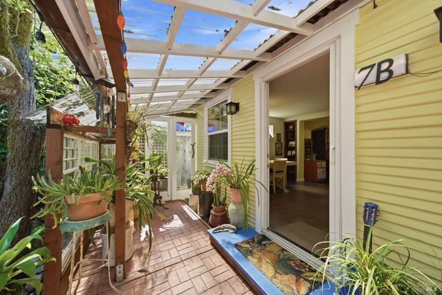 7 Marin Rd, Fairfax, CA 94930