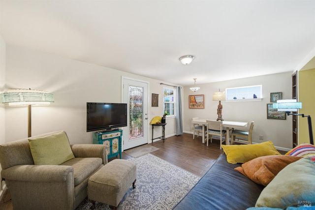 7 Marin Rd, Fairfax, CA 94930