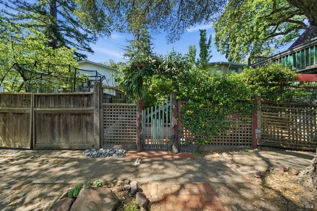 7 Marin Rd, Fairfax, CA 94930