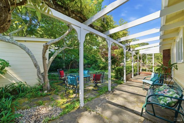 7 Marin Rd, Fairfax, CA 94930