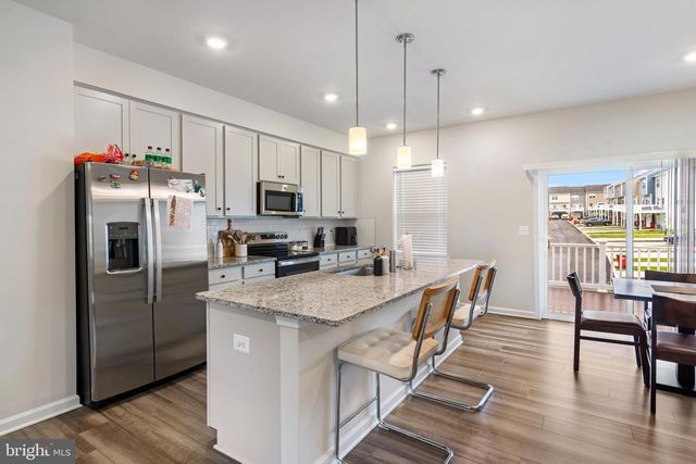 267 SANDY BOTTOM CIR, Ranson, WV 25438