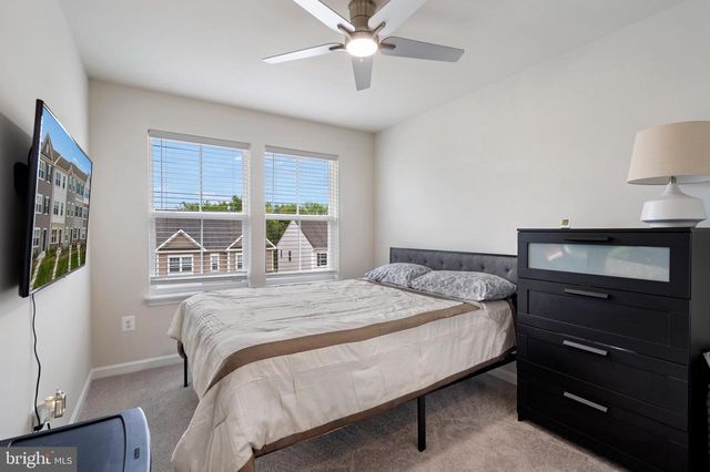 267 SANDY BOTTOM CIR, Ranson, WV 25438