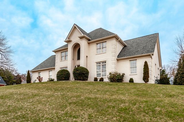 100 Loch Leven Way, Hendersonville, TN 37075