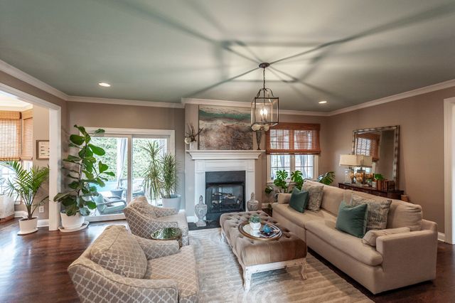 100 Loch Leven Way, Hendersonville, TN 37075