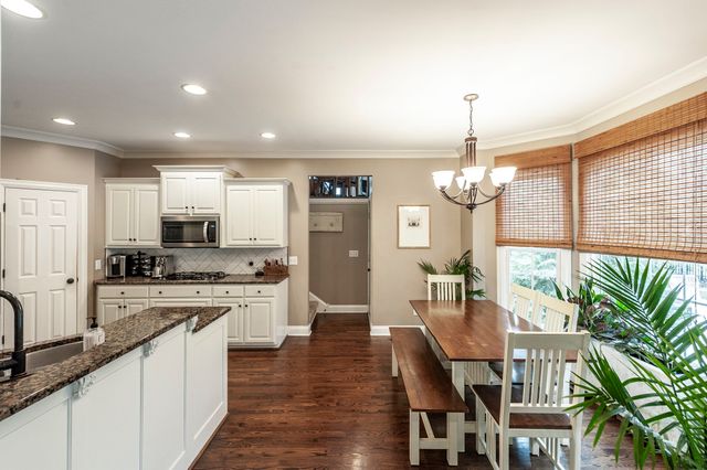 100 Loch Leven Way, Hendersonville, TN 37075