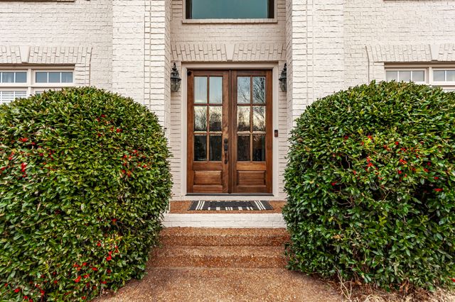 100 Loch Leven Way, Hendersonville, TN 37075