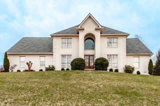 100 Loch Leven Way, Hendersonville, TN 37075