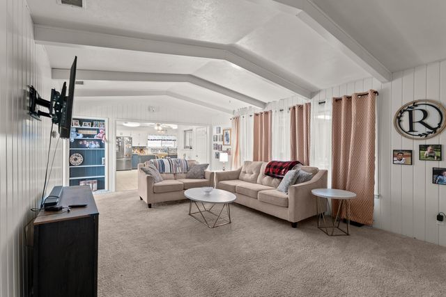 507 Clubview Drive, Levelland, TX 79336