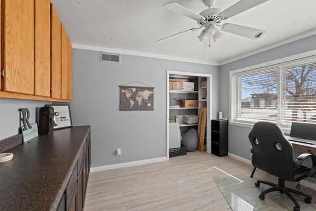 507 Clubview Drive, Levelland, TX 79336