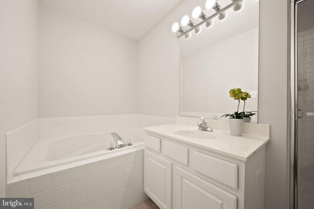 510 SPARKLEBERRY TER NE, Leesburg, VA 20176