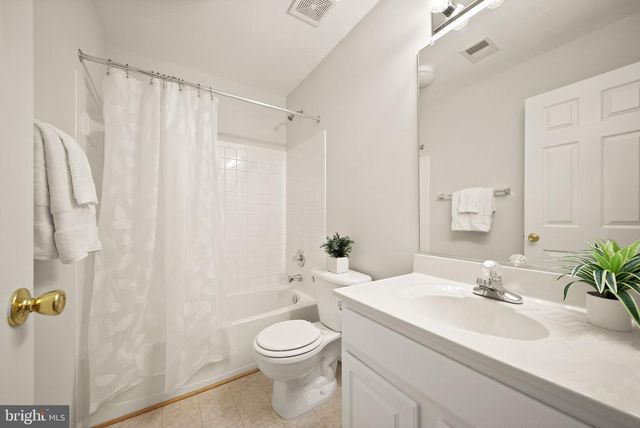 510 SPARKLEBERRY TER NE, Leesburg, VA 20176
