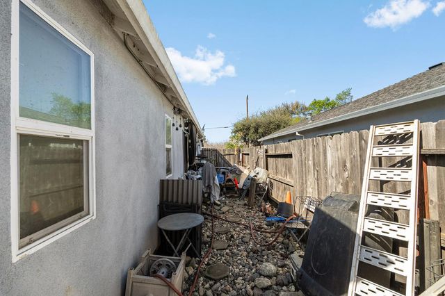 3240 4th St, Biggs, CA 95917