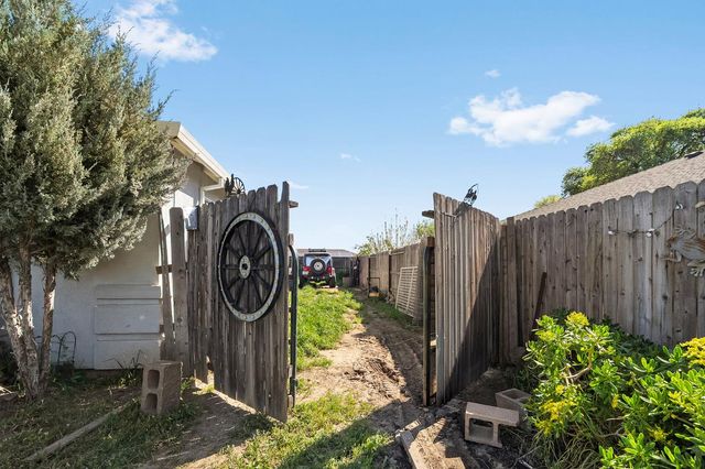 3240 4th St, Biggs, CA 95917