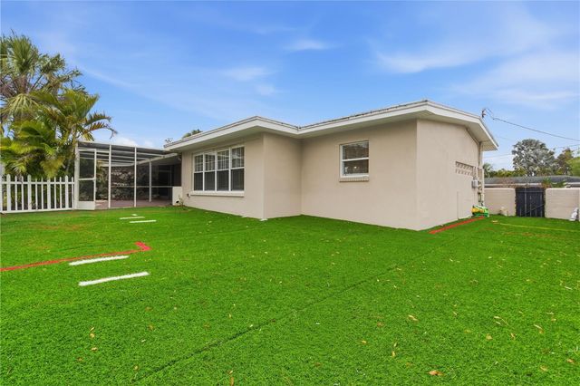 327 SUNNY LANE, Belleair, FL 33756