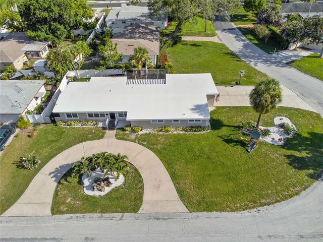 327 SUNNY LANE, Belleair, FL 33756