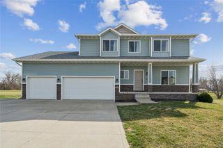 260 SE Dorr Court, Pleasant Hill, IA 50327