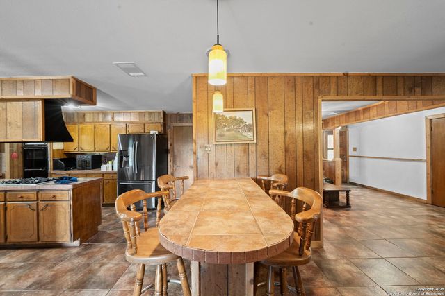 311 Indian Pink, Floresville, TX 78114