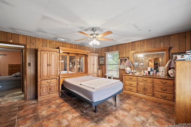 311 Indian Pink, Floresville, TX 78114
