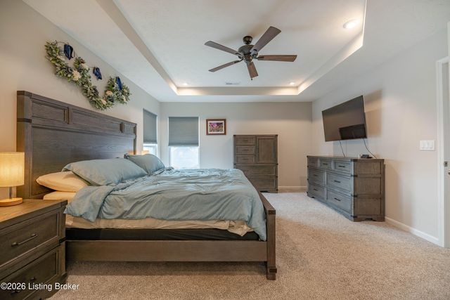 127 Goldeneye Ct, Shepherdsville, KY 40165