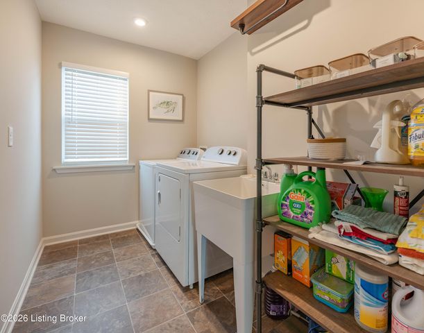 127 Goldeneye Ct, Shepherdsville, KY 40165