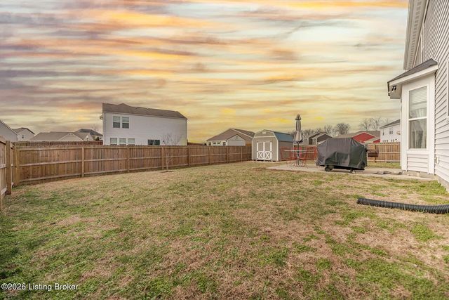 127 Goldeneye Ct, Shepherdsville, KY 40165