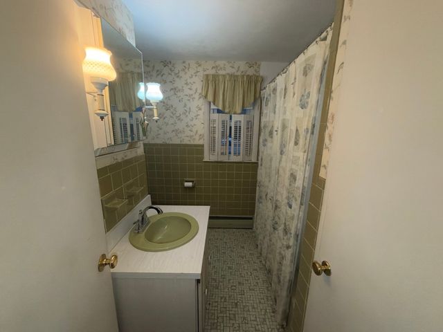 648 North Street, Tewksbury, MA 01876