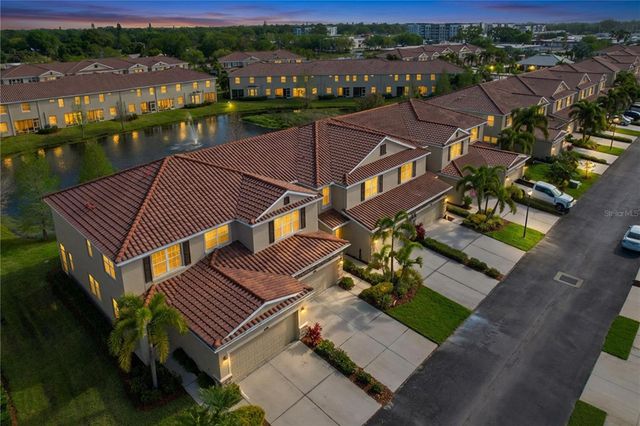 597 52ND TERRACE N, St Petersburg, FL 33703