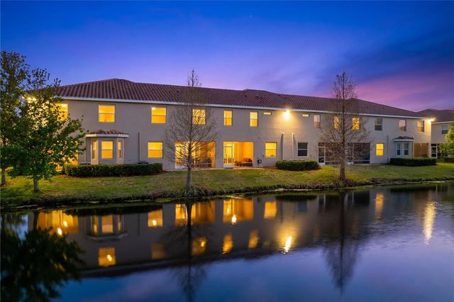 597 52ND TERRACE N, St Petersburg, FL 33703