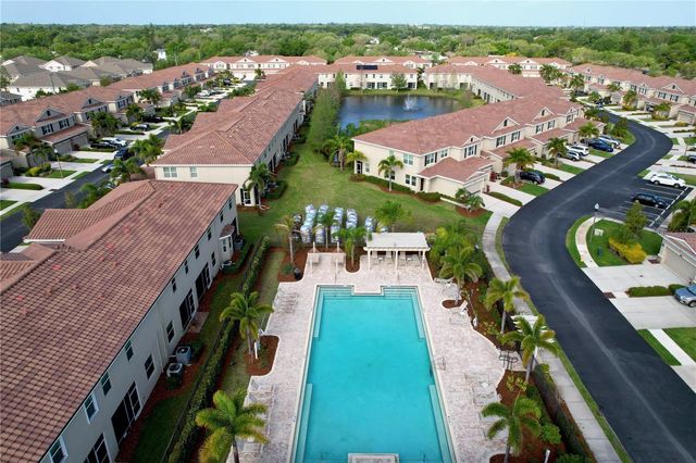 597 52ND TERRACE N, St Petersburg, FL 33703