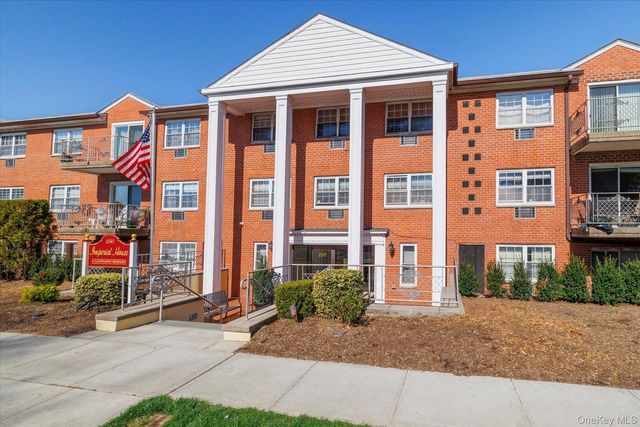 250 N Village Avenue A-16, Rockville Centre, NY 11570