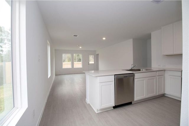 2092 Cedar Way Drive, Conroe, TX 77301