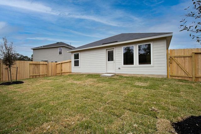 2092 Cedar Way Drive, Conroe, TX 77301