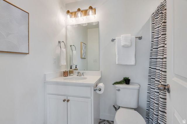 10907 S LAKE RUN RD, South Jordan, UT 84009