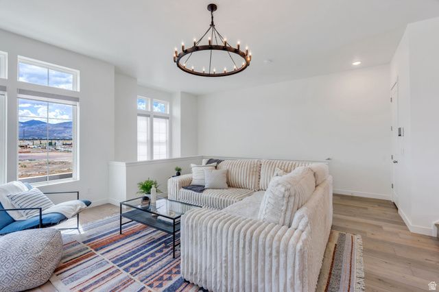 10907 S LAKE RUN RD, South Jordan, UT 84009