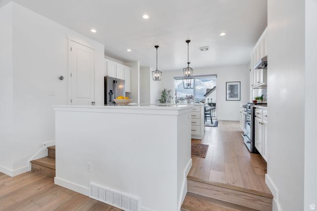10907 S LAKE RUN RD, South Jordan, UT 84009