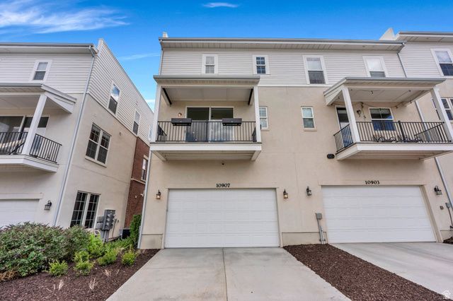 10907 S LAKE RUN RD, South Jordan, UT 84009