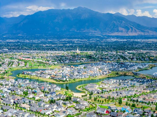 10907 S LAKE RUN RD, South Jordan, UT 84009