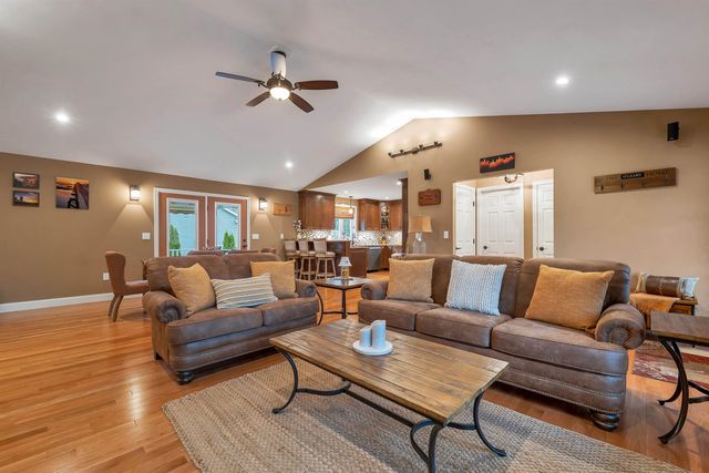 7 Pendleton Road, Laconia, NH 03246