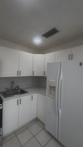 3821 SW 89th Court Front, Miami, FL 33165