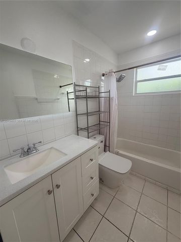 3821 SW 89th Court Front, Miami, FL 33165