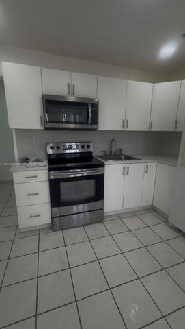 3821 SW 89th Court Front, Miami, FL 33165