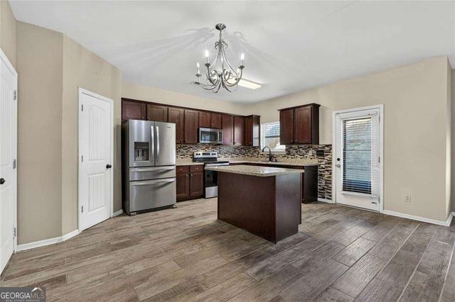 1027 Grenier Terrace, Lawrenceville, GA 30045