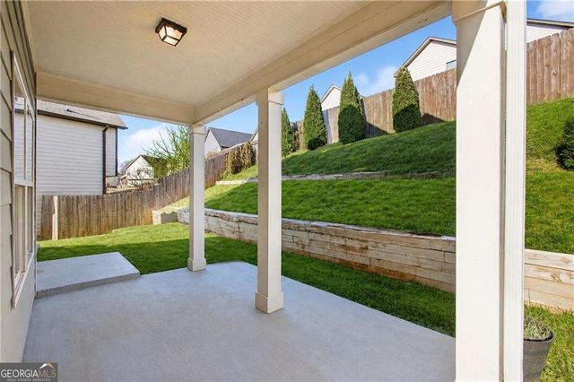 1027 Grenier Terrace, Lawrenceville, GA 30045